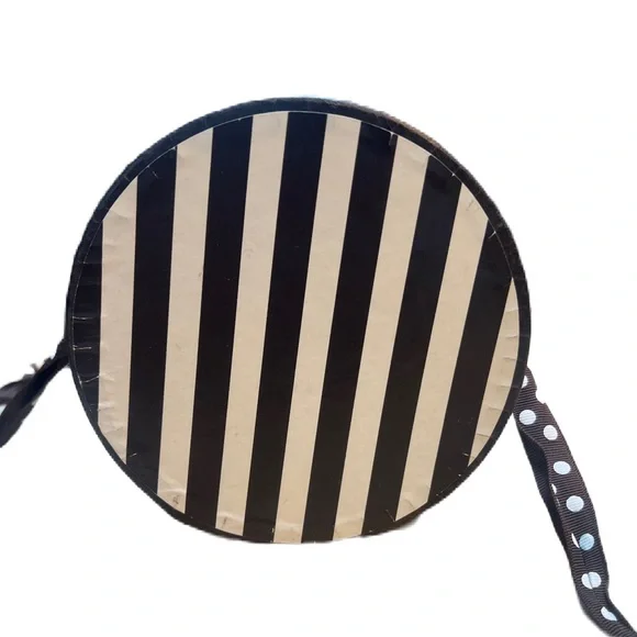 Henri Bendel Brown and Cream Striped Hat Box - Picture 5 of 12